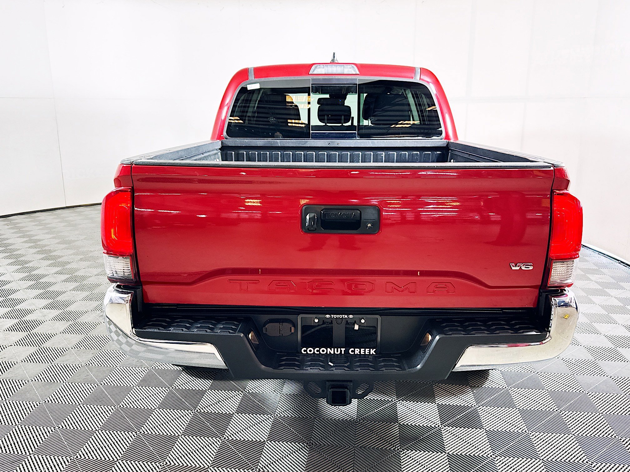 Used 2021 Toyota Tacoma SR5 image 4