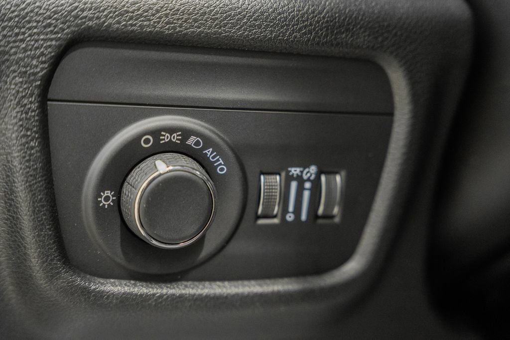 New 2026 Jeep Grand Cherokee Laredo X image 40