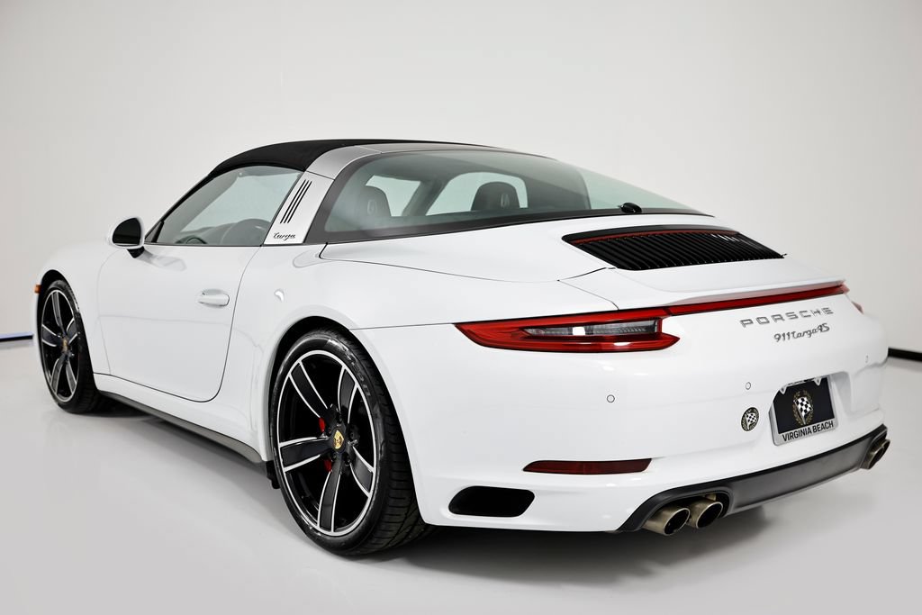Certified 2018 Porsche 911 Targa 4S w/ Sportdesign Package AWD/4WD image 3