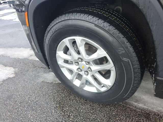 Used 2022 Chevrolet Traverse LS image 8