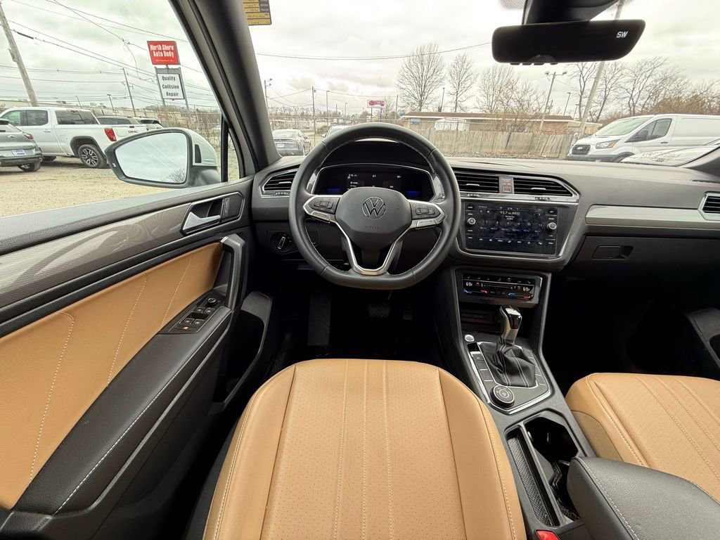 Used 2022 Volkswagen Tiguan SE image 14