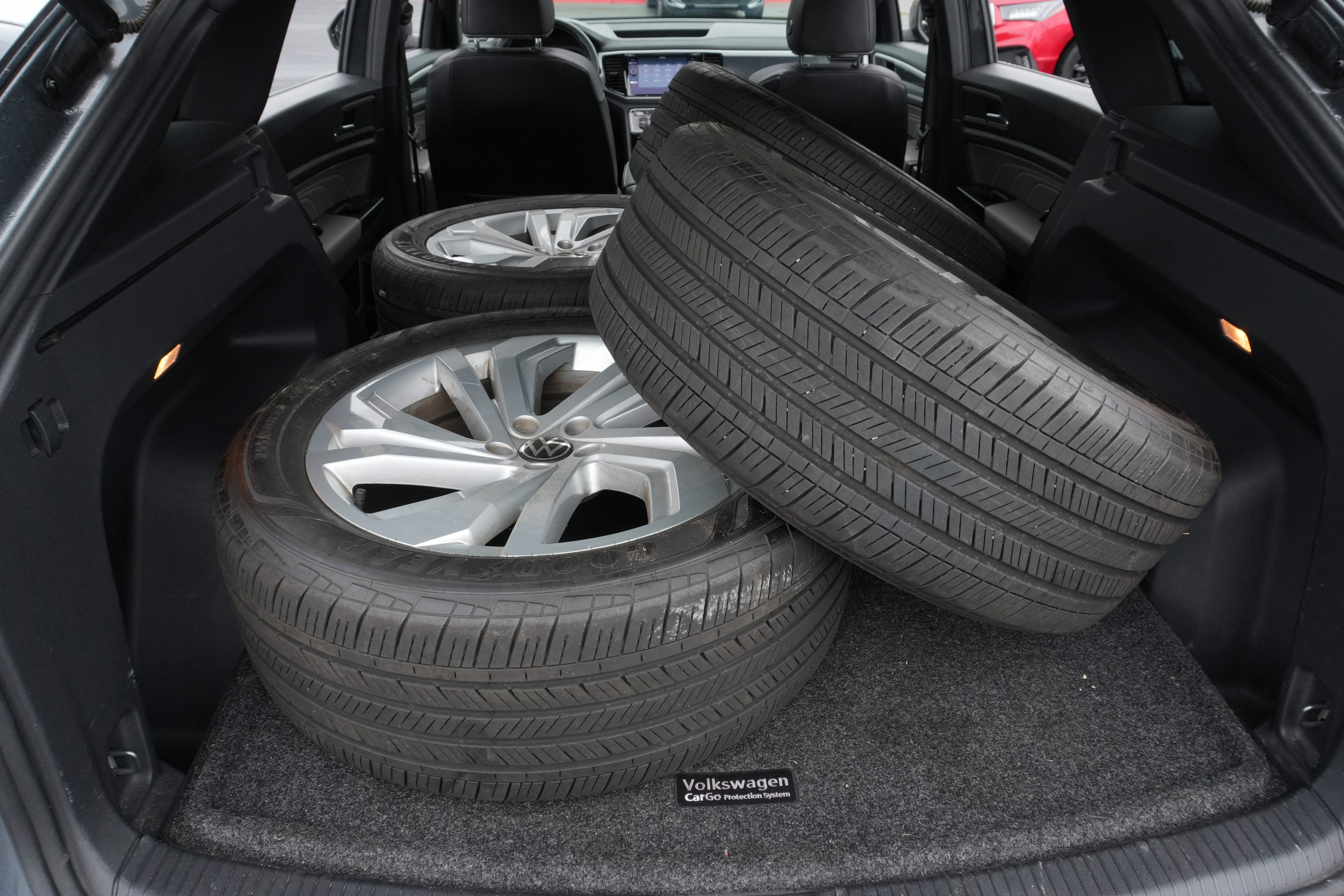 Used 2021 Volkswagen Atlas Cross Sport SEL AWD/4WD image 37