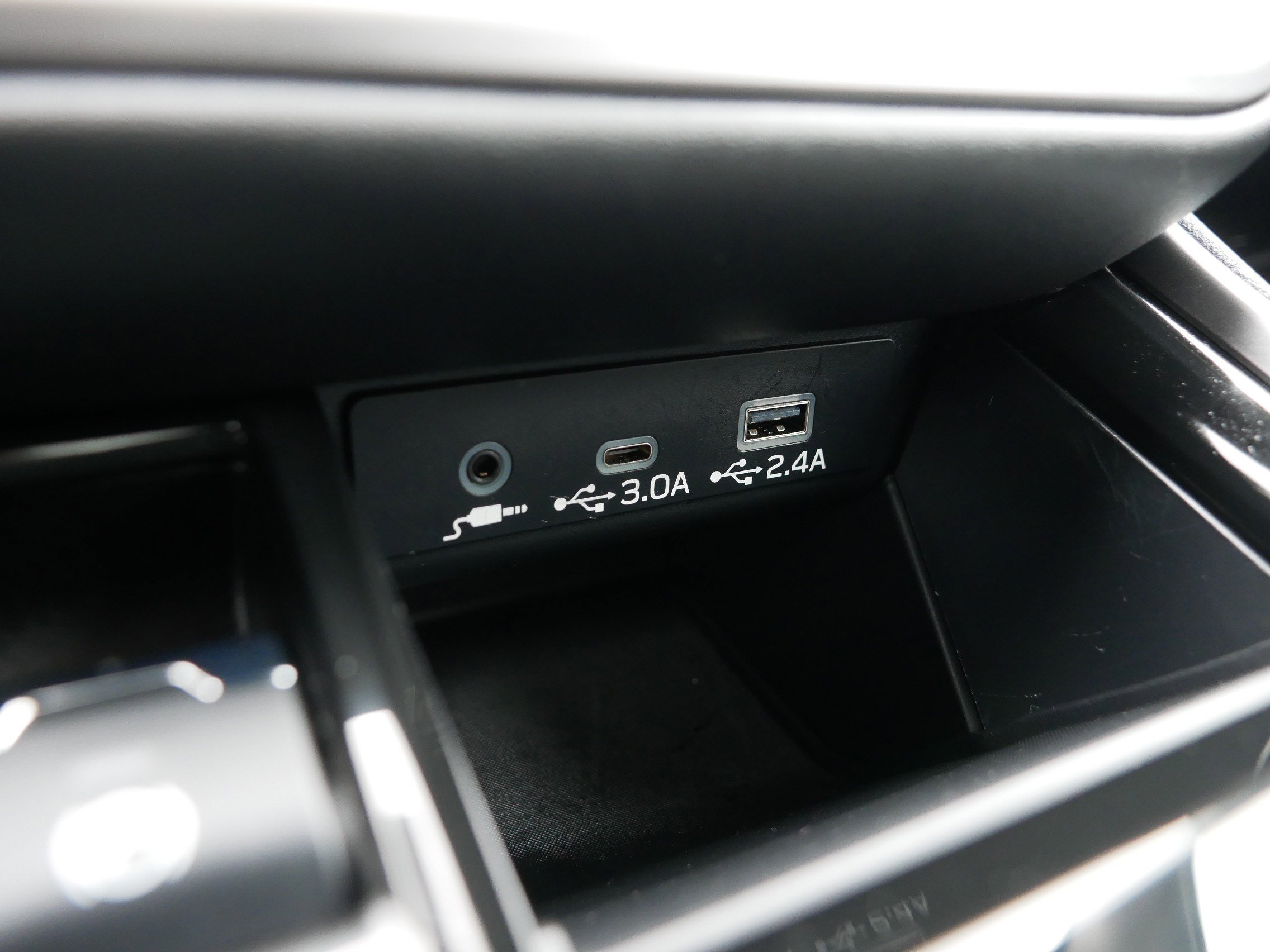 Used 2024 Subaru Outback Touring w/ Popular Package #2 image 33