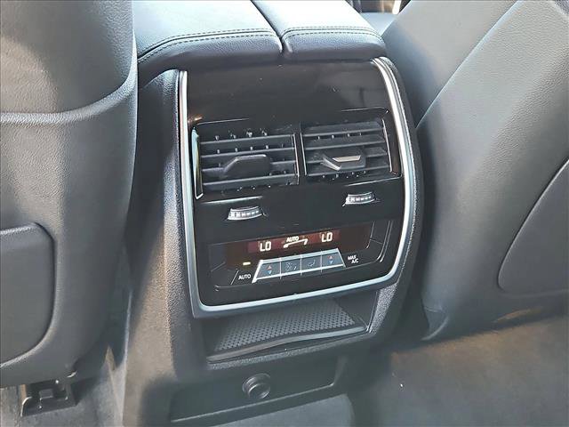Used 2021 BMW X6 xDrive40i w/ M Sport Package AWD/4WD image 17