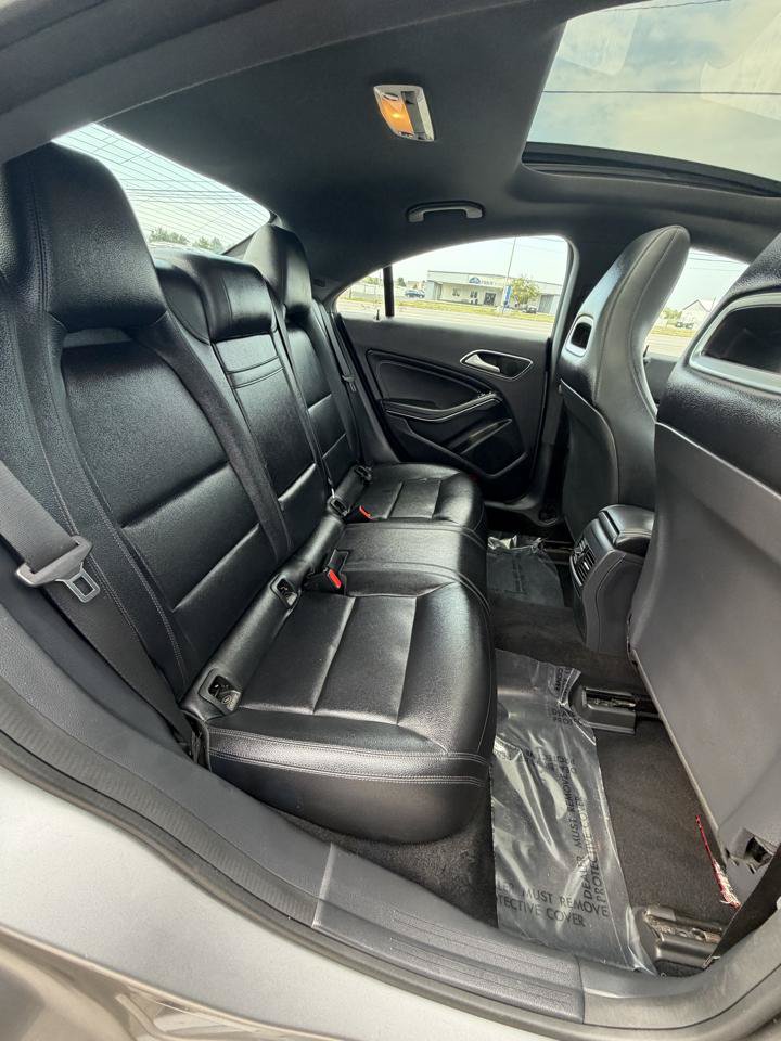 Used 2015 Mercedes-Benz CLA 250 image 40