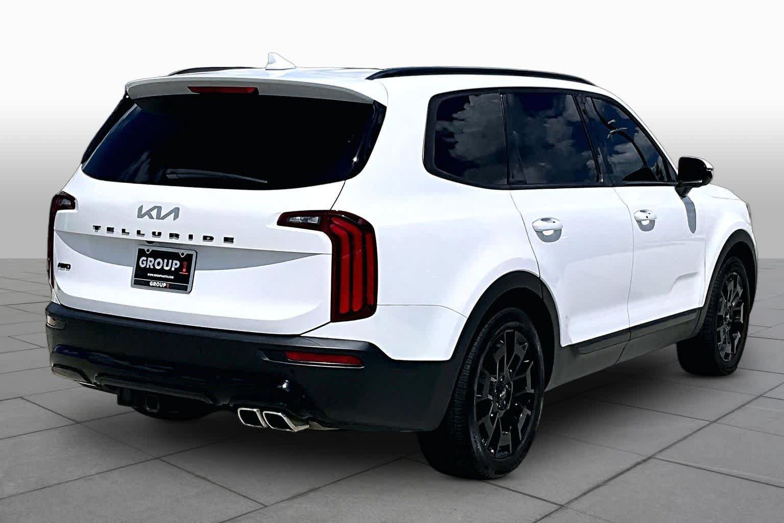 Used 2022 Kia Telluride SX w/ Nightfall Edition Package AWD/4WD image 12