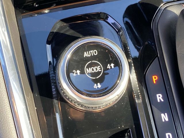 Used 2024 GMC Canyon AT4 w/ AT4 Premium Package image 32