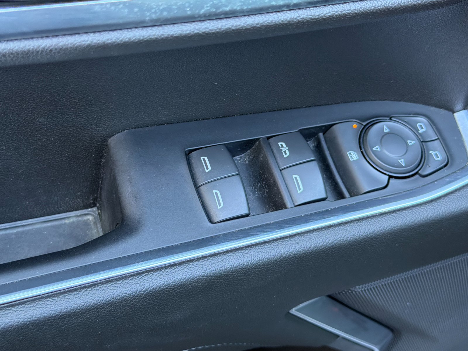 Used 2023 Chevrolet Silverado 1500 RST AWD/4WD image 12