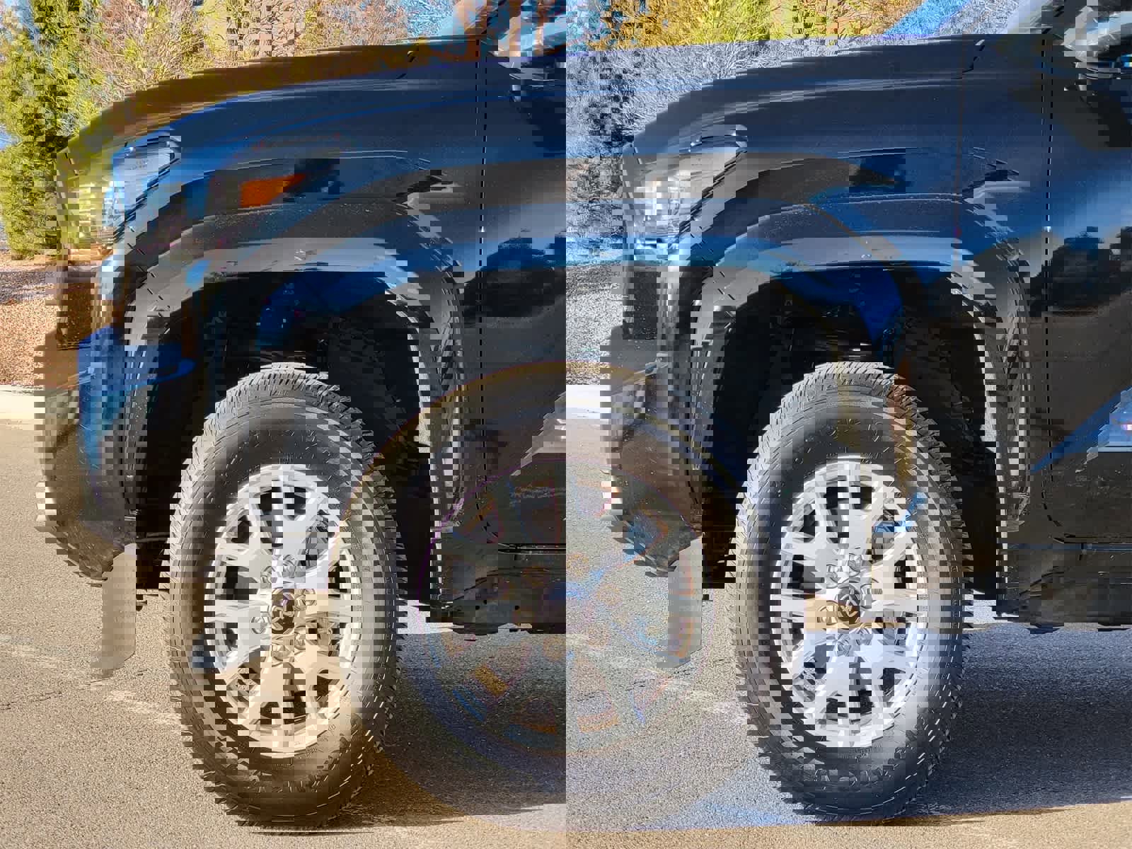 Used 2025 Toyota Tacoma SR5 image 9