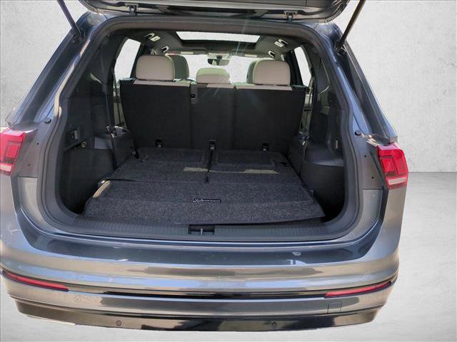 Used 2021 Volkswagen Tiguan SE R-Line image 6