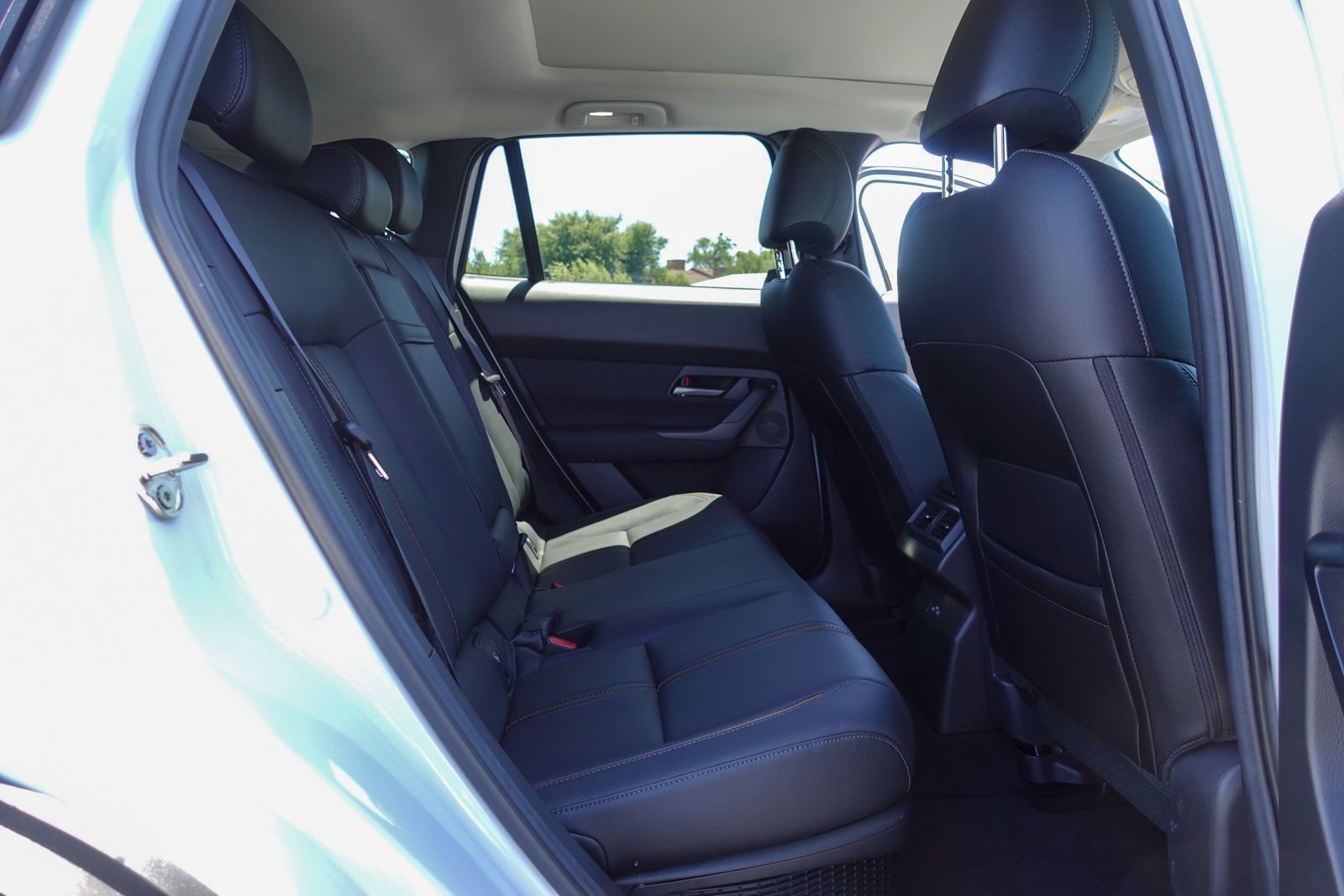 Used 2025 MAZDA CX-50 AWD 2.5 Hybrid w/ Premium Pkg image 16