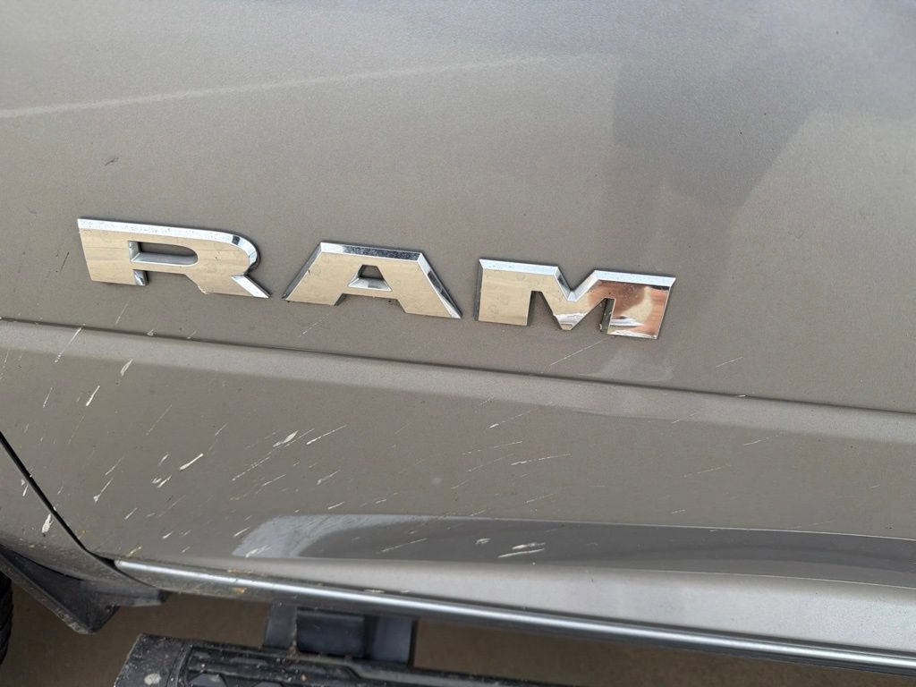 Used 2024 RAM 3500 Laramie w/ Sport Appearance Package AWD/4WD image 5