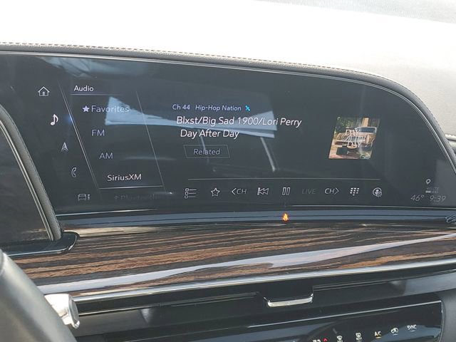 Certified 2023 Cadillac Escalade Premium Luxury w/ Performance Package AWD/4WD image 20