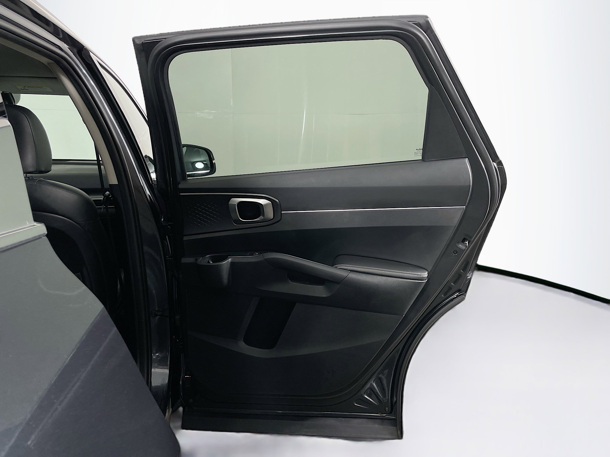 Used 2024 Kia Sorento S image 29