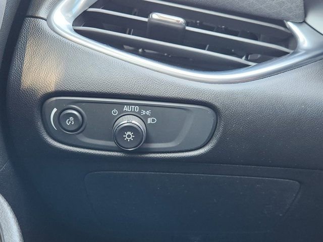 Used 2020 Chevrolet Malibu LT image 24