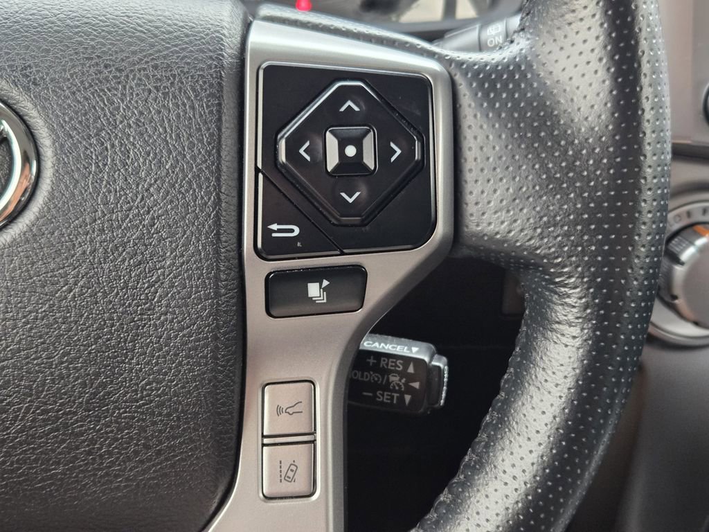 Used 2023 Toyota 4Runner SR5 Premium w/ Moonroof Package RWD image 29