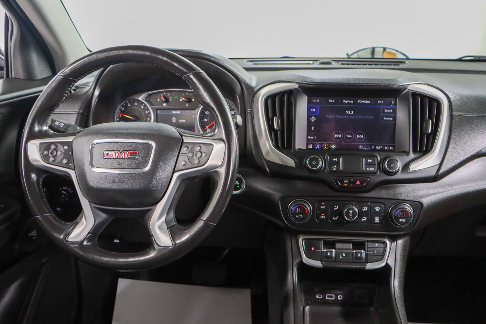 Used 2022 GMC Terrain SLT image 17