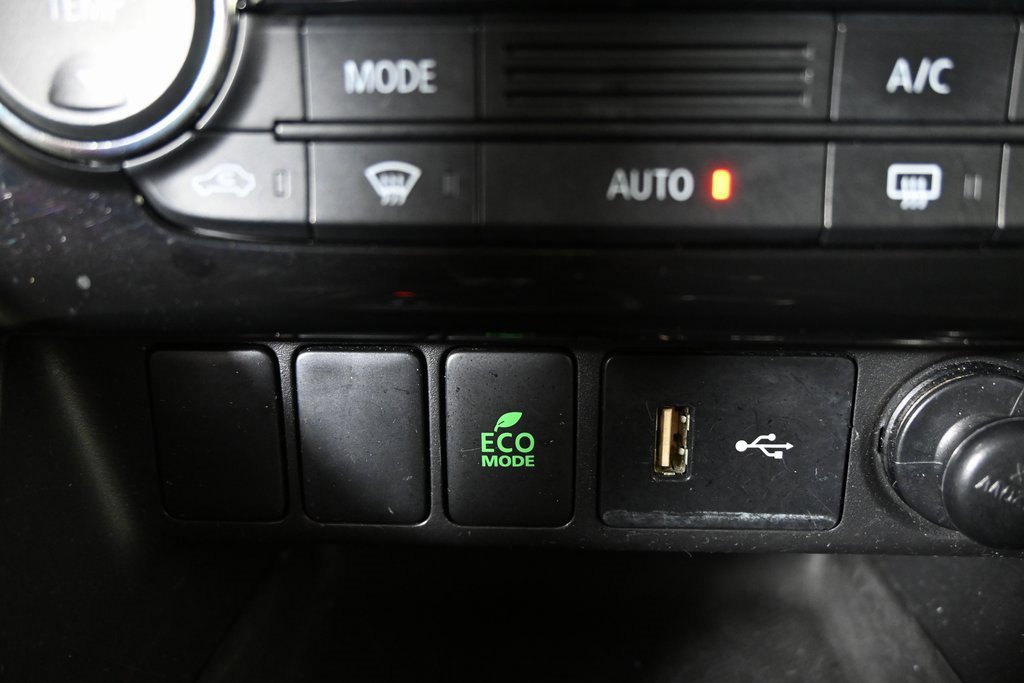 Used 2022 Mitsubishi Eclipse Cross ES image 30