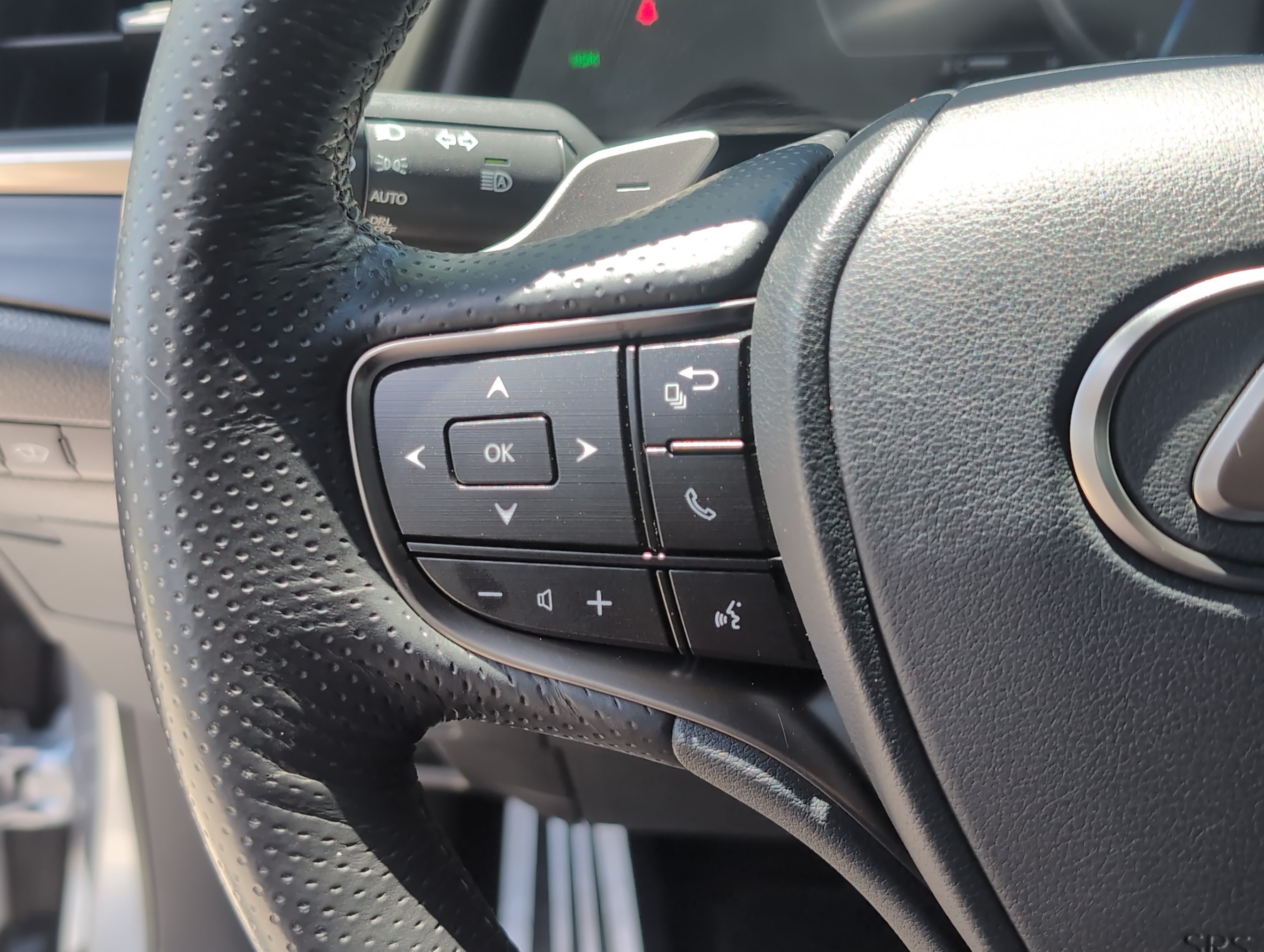 Used 2019 Lexus ES 350 F Sport w/ Accessory Package 2 FWD image 19
