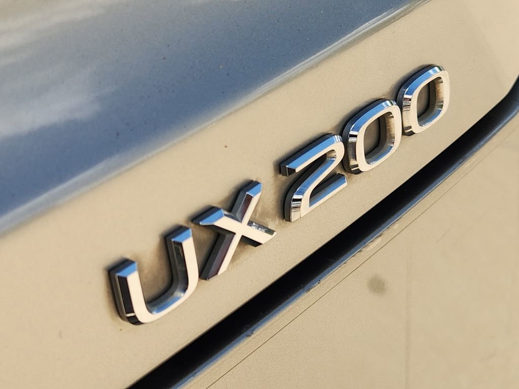 Used 2019 Lexus UX 200 w/ Premium Package image 12