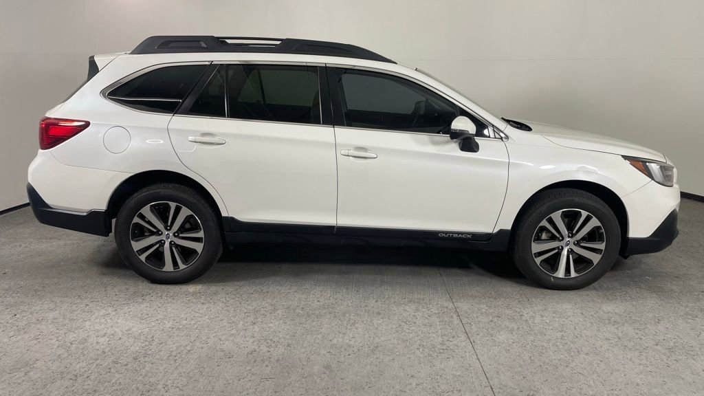 Used 2018 Subaru Outback 2.5i Limited AWD/4WD image 2