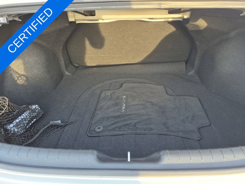 Used 2025 Hyundai Elantra SEL image 26
