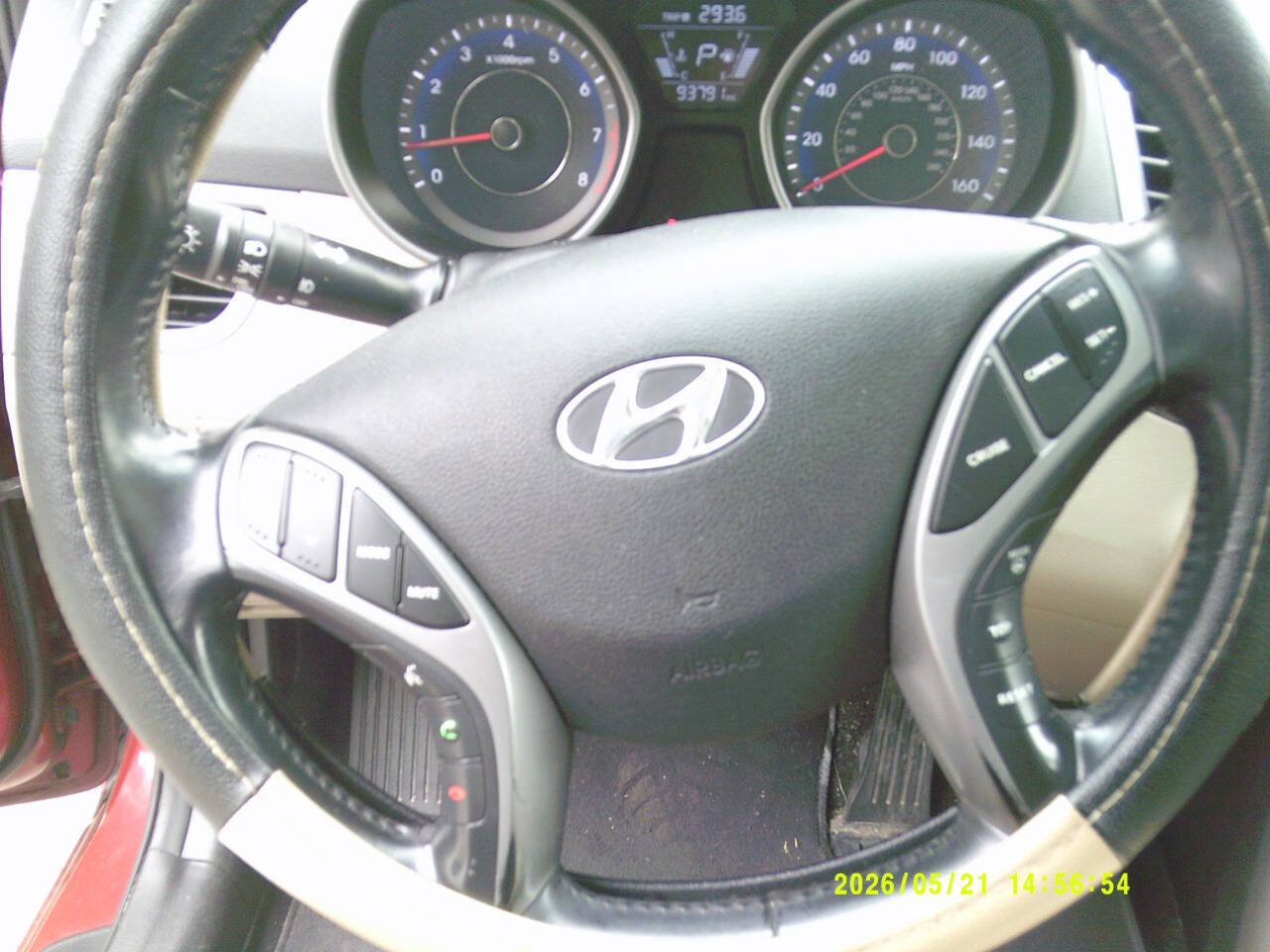 Used 2014 Hyundai Elantra Limited w/ Option Group 03 FWD image 12