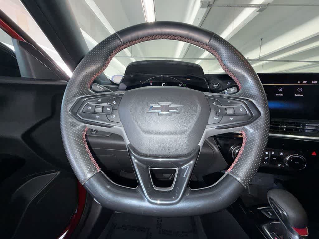 Used 2024 Chevrolet Trax RS w/ Driver Confidence Package FWD image 15