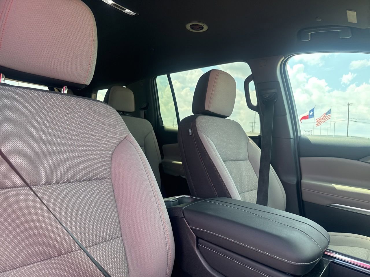 Used 2026 Chevrolet Traverse LT w/ Driver Confidence Package FWD image 31