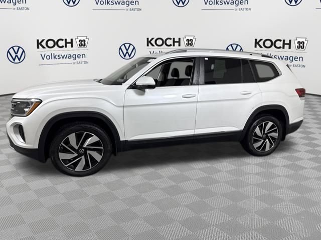 Used 2025 Volkswagen Atlas SEL image 4