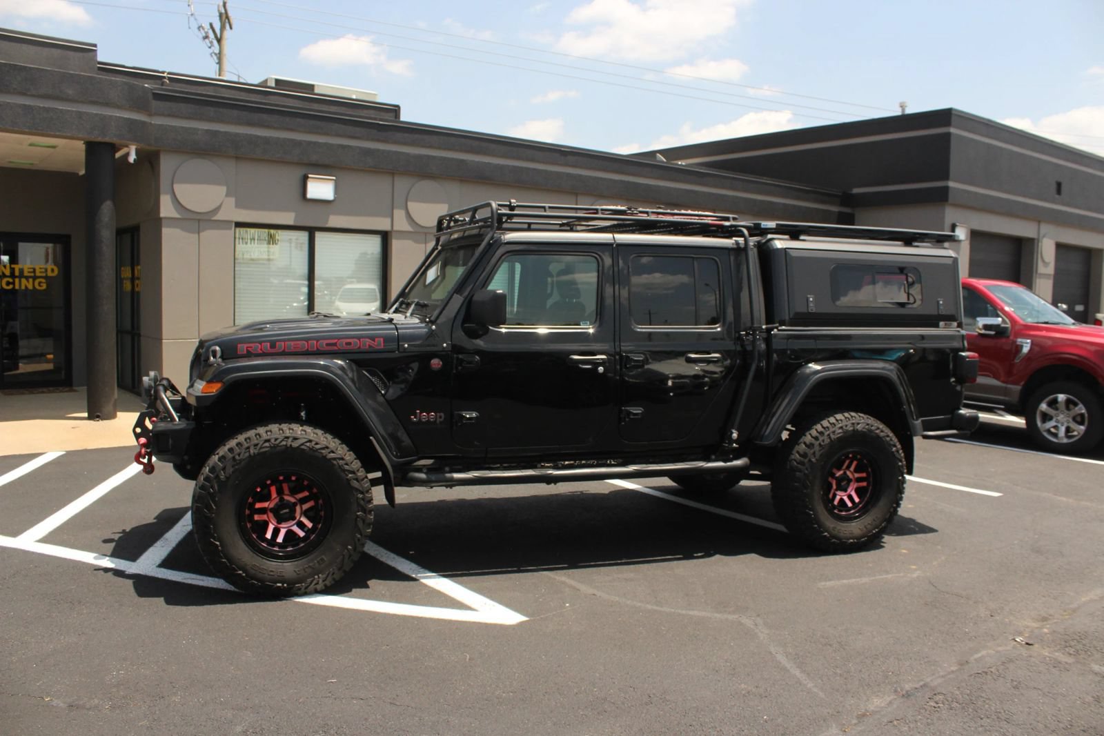 Used 2020 Jeep Gladiator Rubicon AWD/4WD image 2