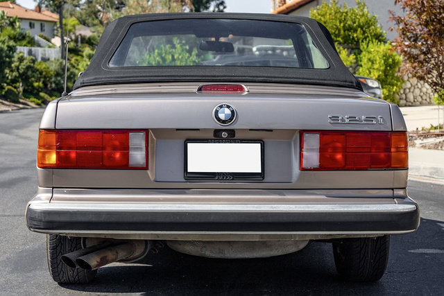 Used 1989 BMW 325i Convertible RWD image 17