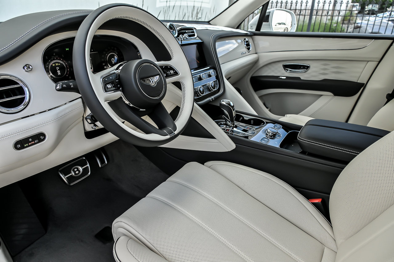 New 2026 Bentley Bentayga AWD/4WD image 18