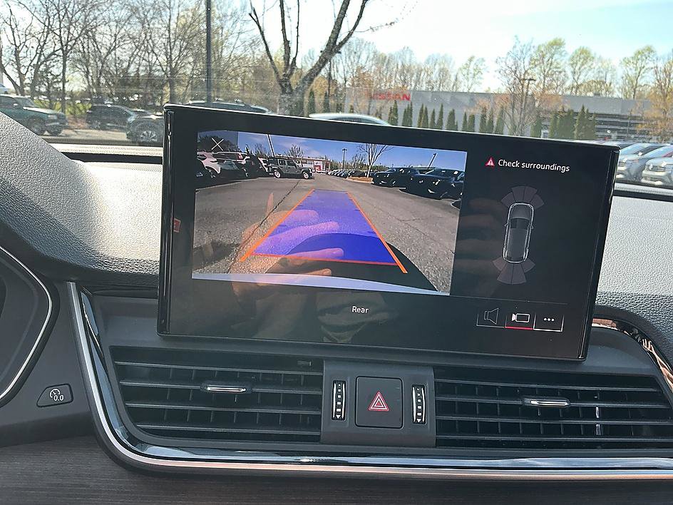 Used 2025 Audi Q5 e Premium image 18