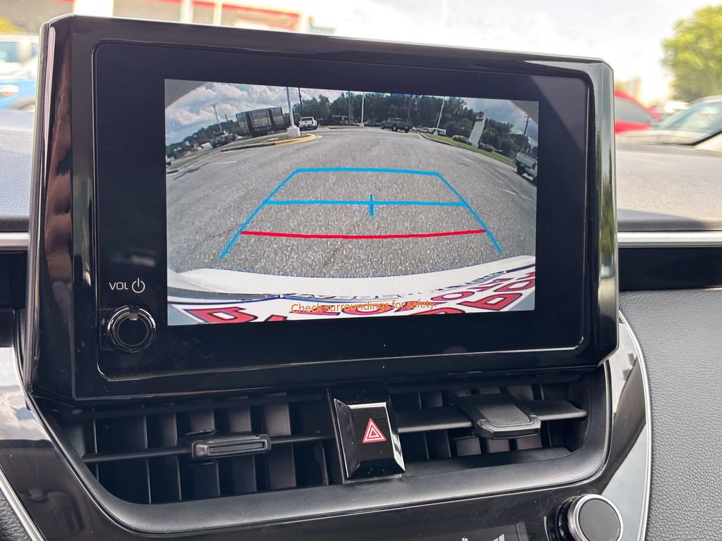Used 2025 Toyota Corolla LE FWD image 22