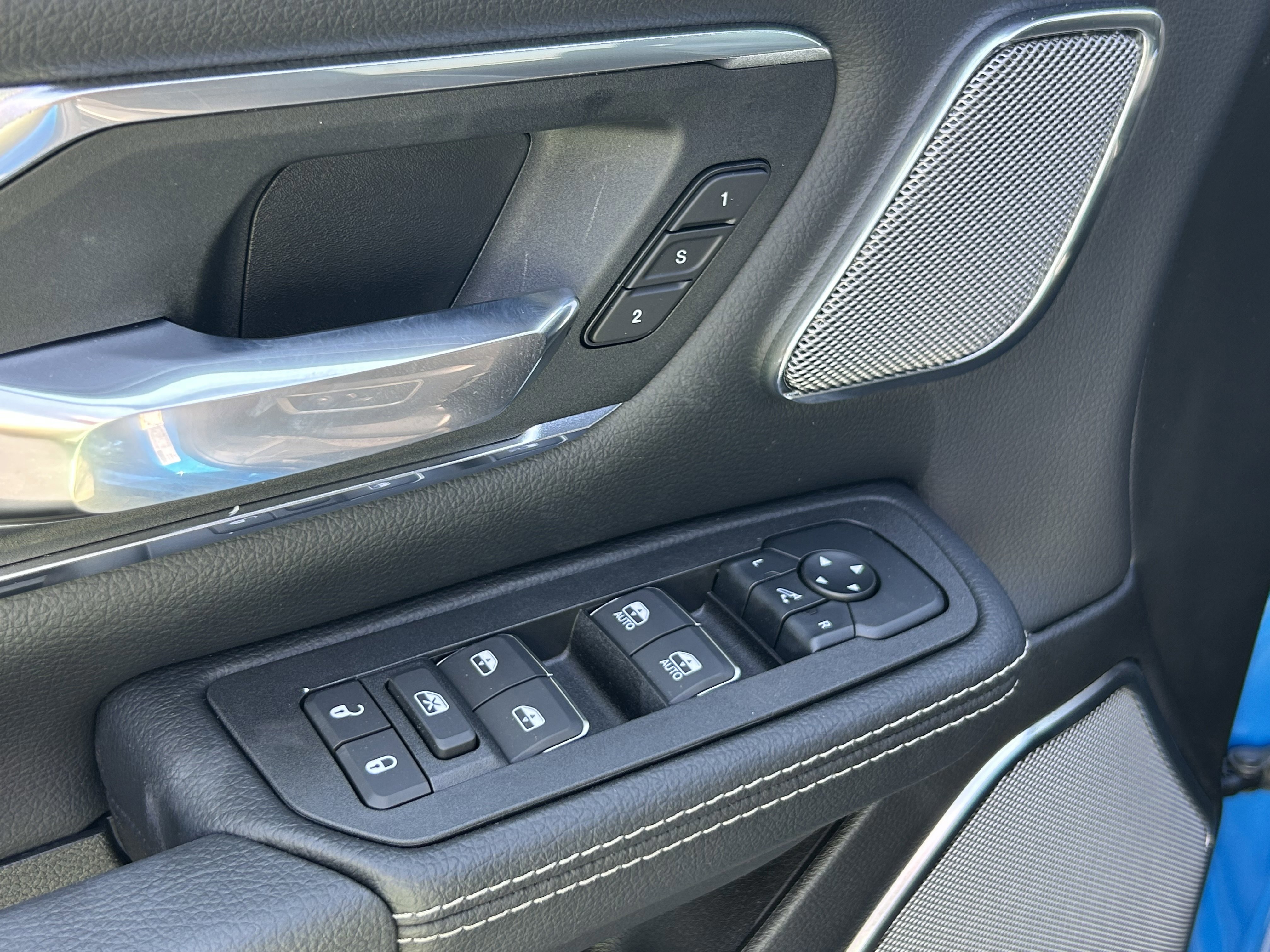 New 2026 RAM 1500 Laramie w/ Night Edition image 16