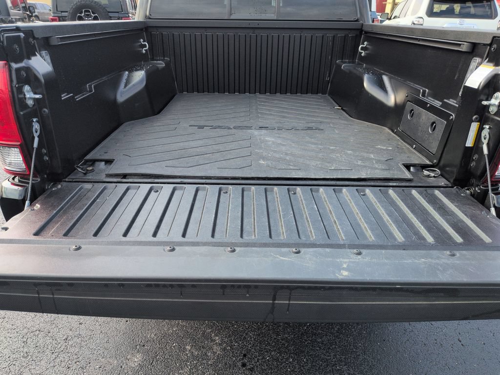 Used 2023 Toyota Tacoma SR AWD/4WD image 23