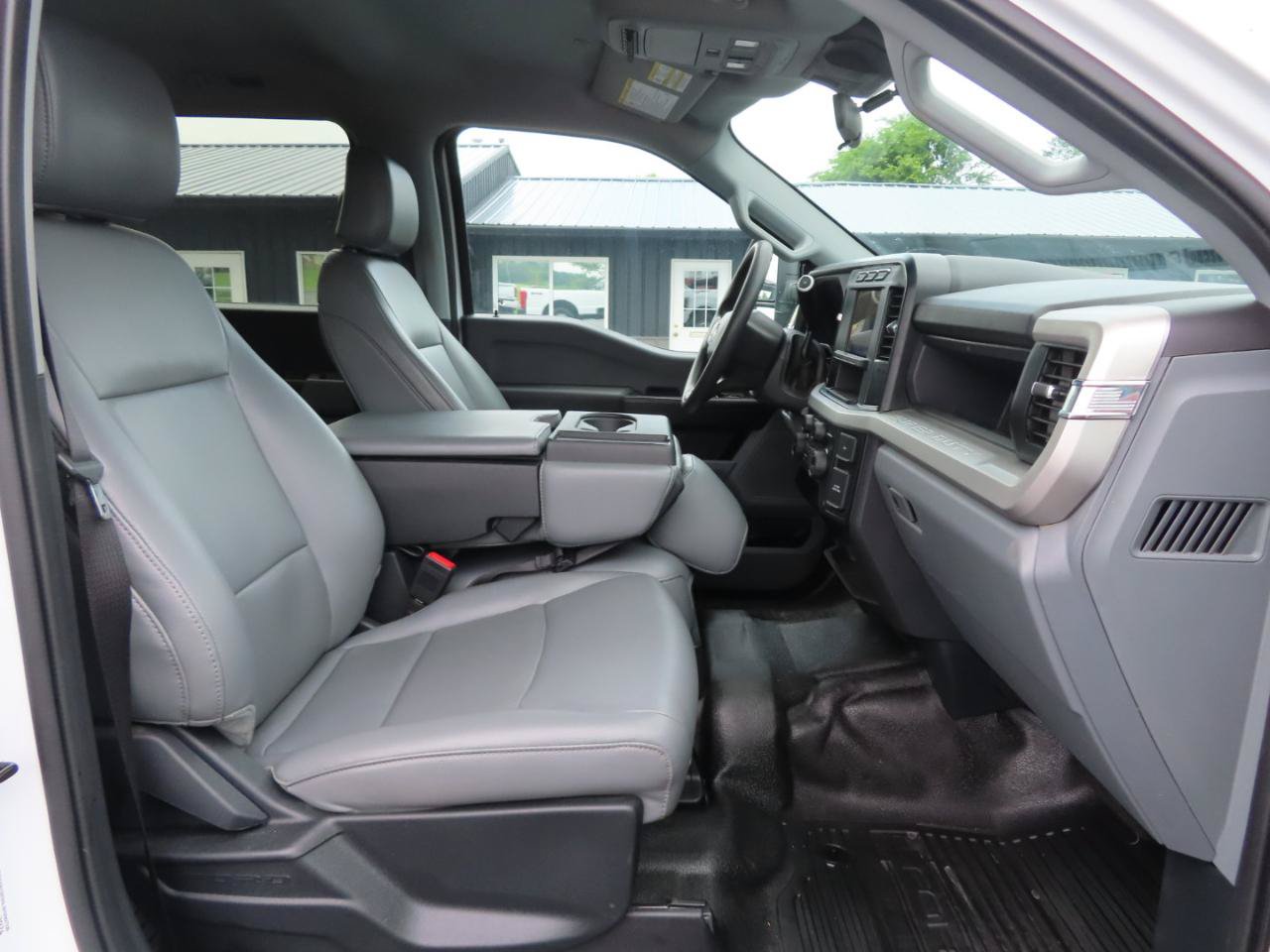 Used 2024 Ford F350 XL AWD/4WD image 45