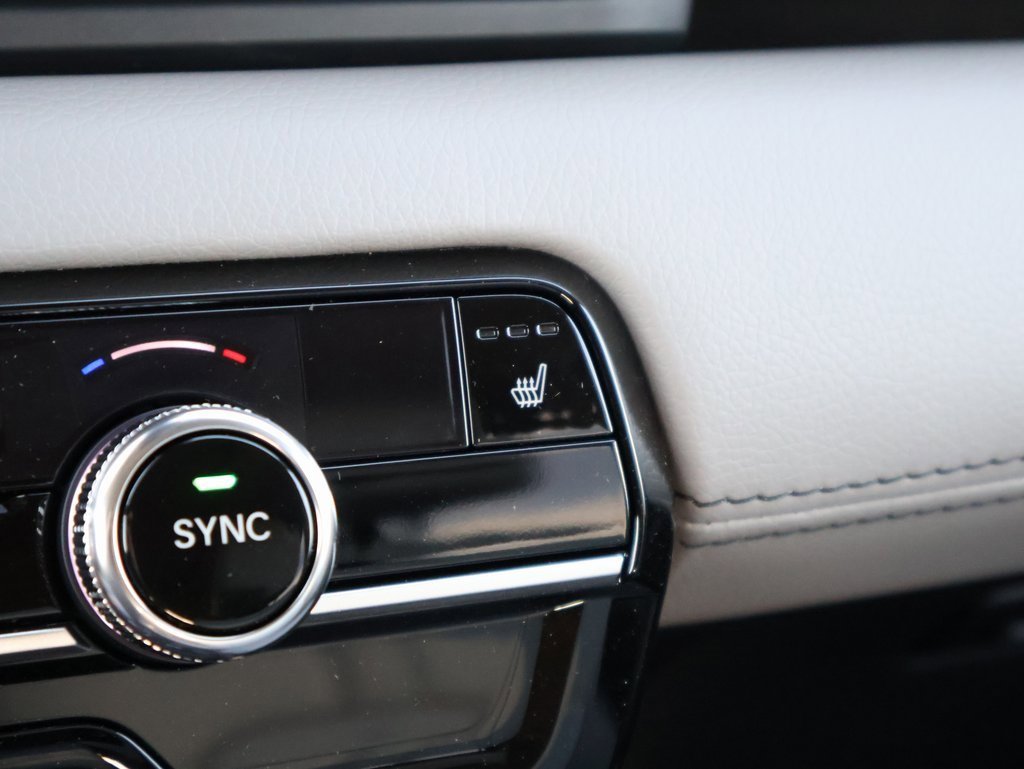 New 2025 Honda Pilot Touring image 17