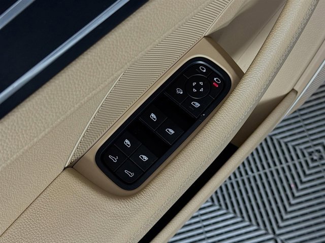 Used 2023 Porsche Panamera 4 Platinum Edition image 20