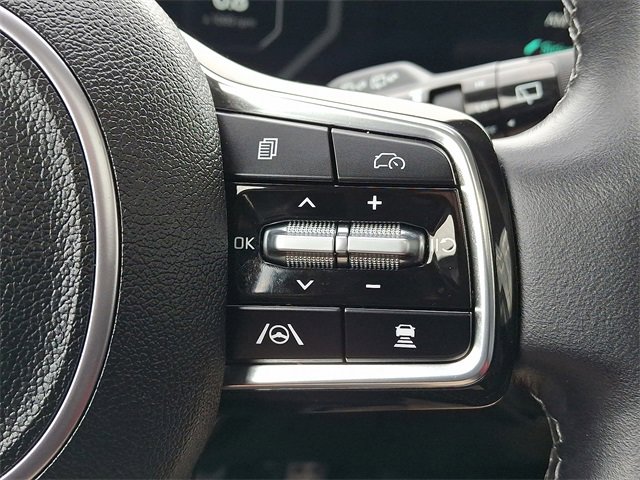 Certified 2025 Kia Sorento SX image 23