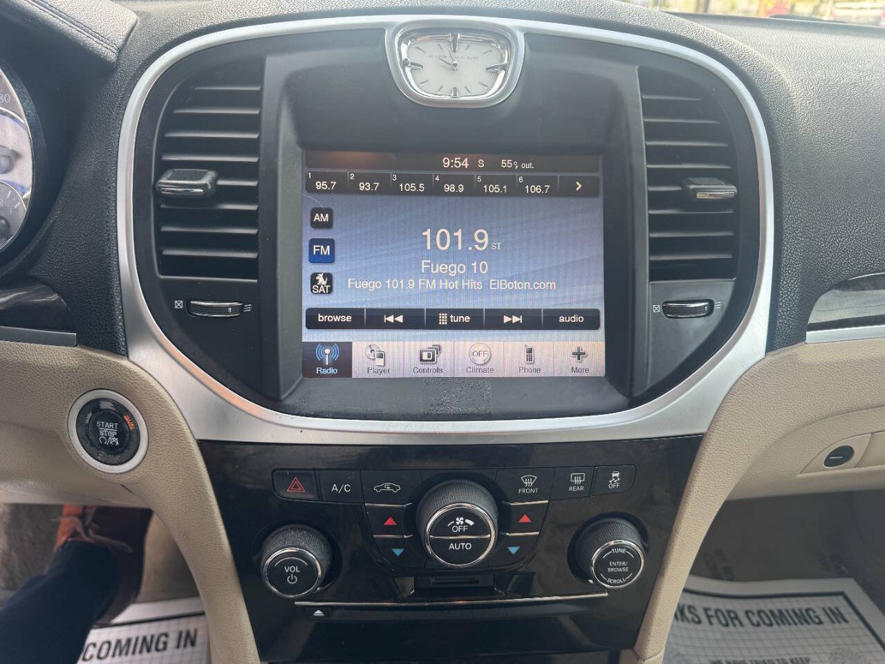 Used 2011 Chrysler 300 RWD image 16