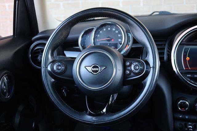 Used 2019 MINI Cooper 4-Door Hardtop FWD image 26