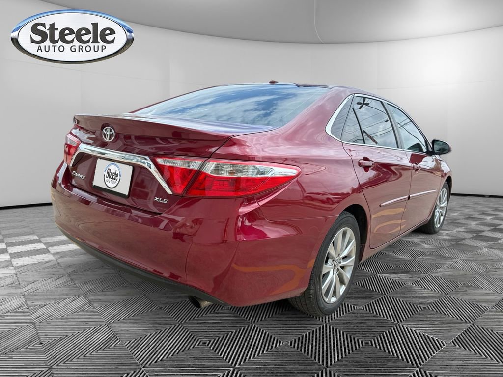 Used 2015 Toyota Camry XLE w/ Moonroof Package image 5