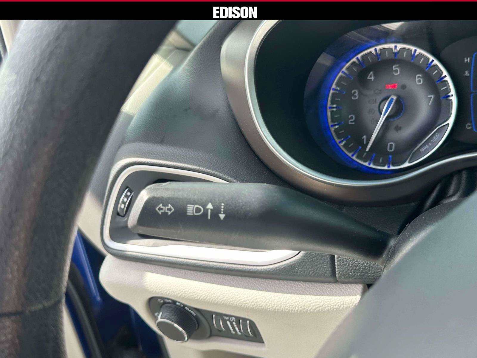 Used 2019 Chrysler Pacifica LX FWD image 21