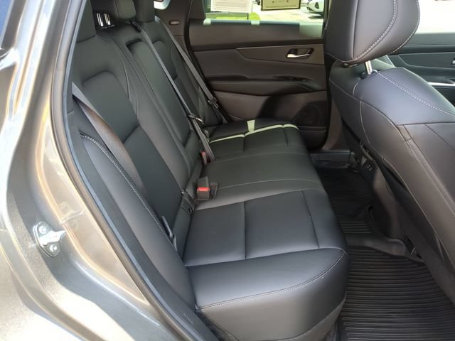 Used 2025 Nissan Murano SV FWD image 32