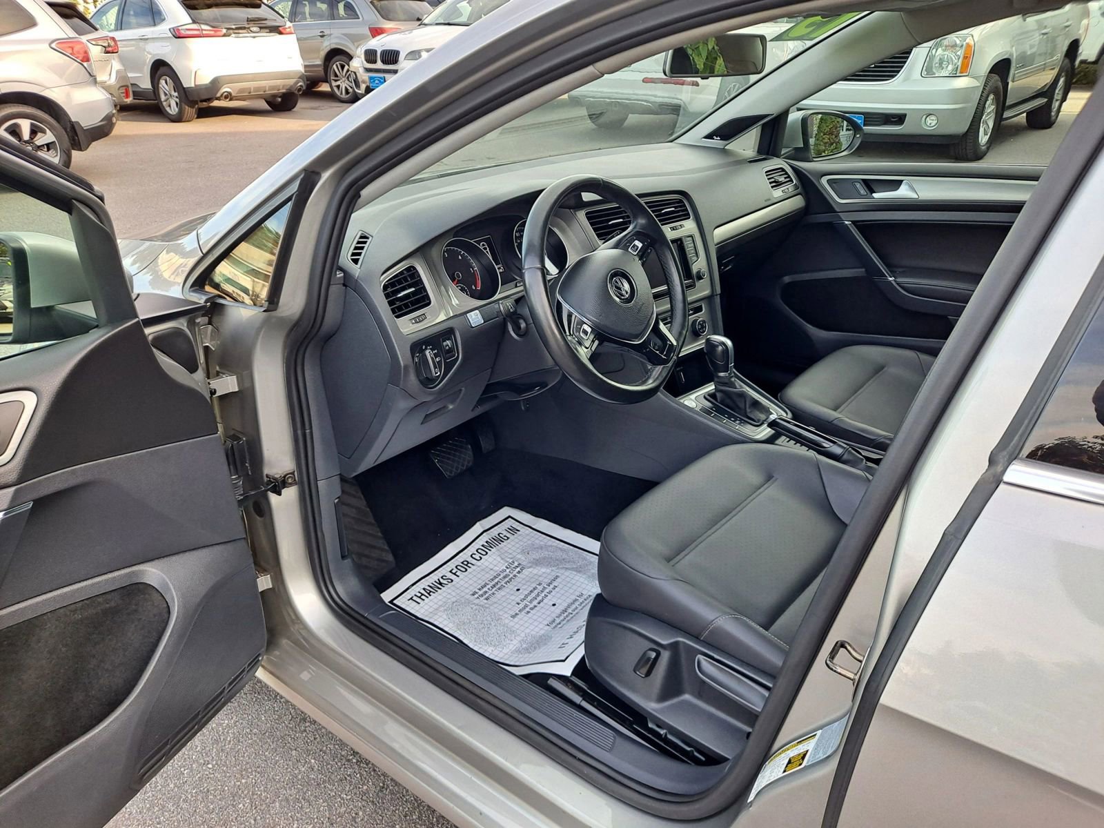 Used 2015 Volkswagen Golf TDI SE image 7