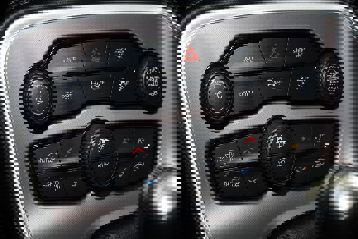 Used 2022 Dodge Challenger R/T w/ Blacktop Package image 32