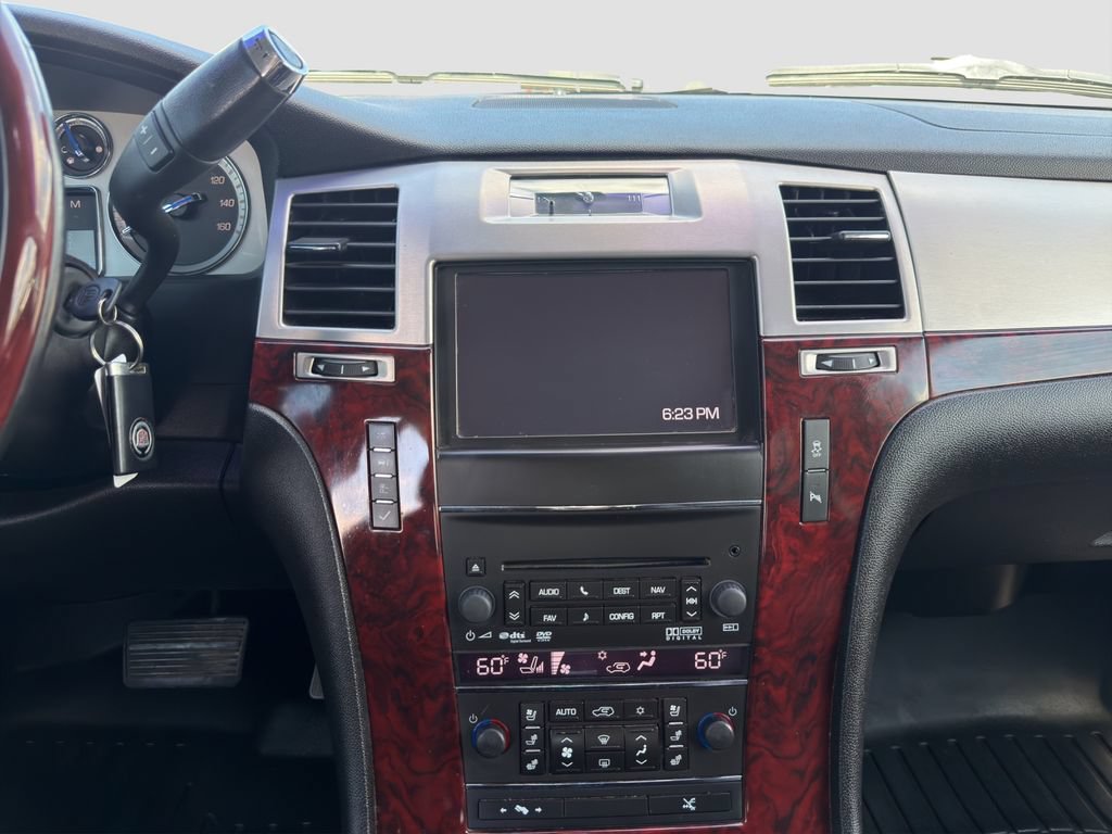 Used 2013 Cadillac Escalade EXT Premium AWD/4WD image 16