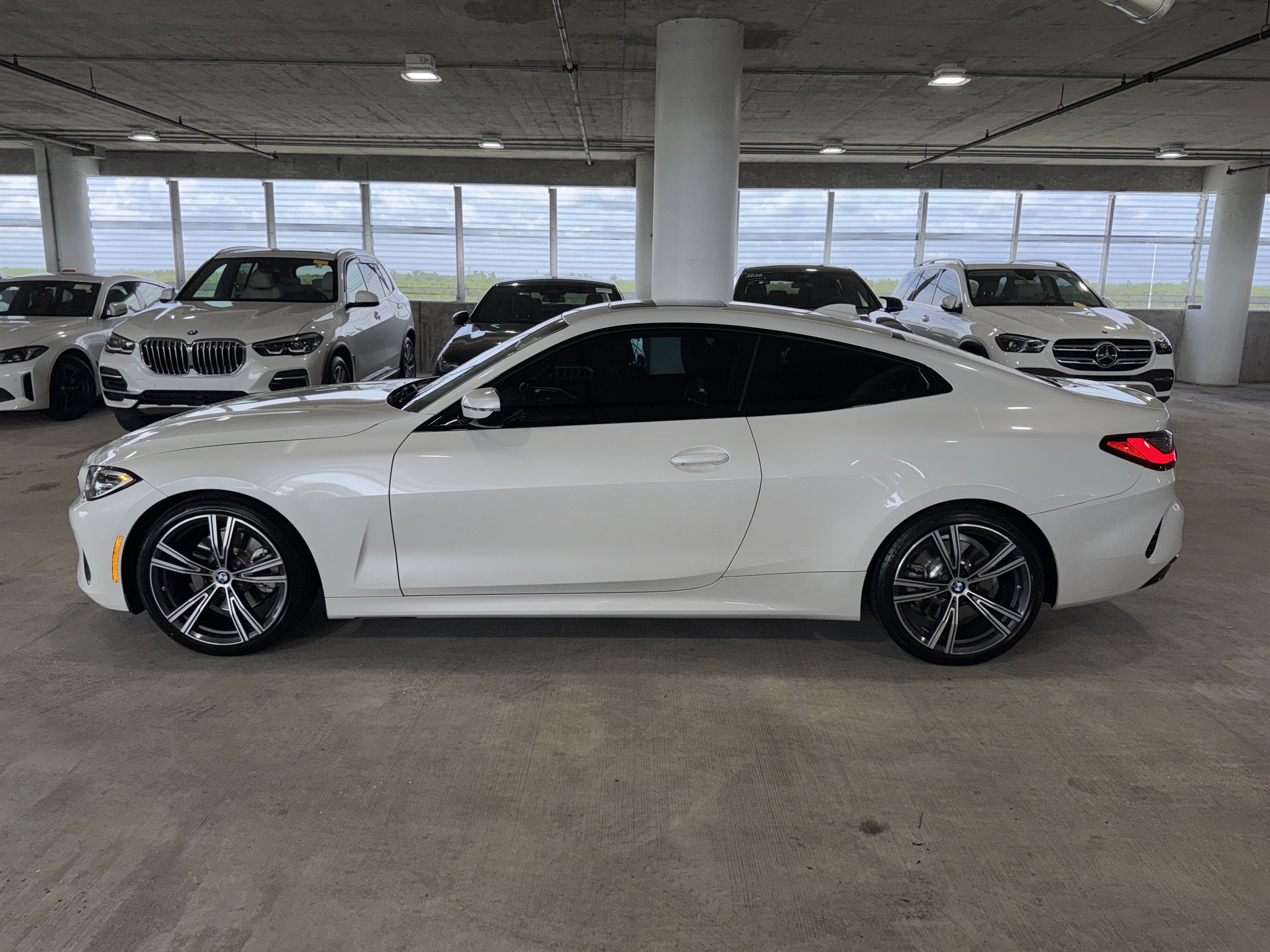 Used 2023 BMW 430i Coupe w/ Convenience Package RWD image 5